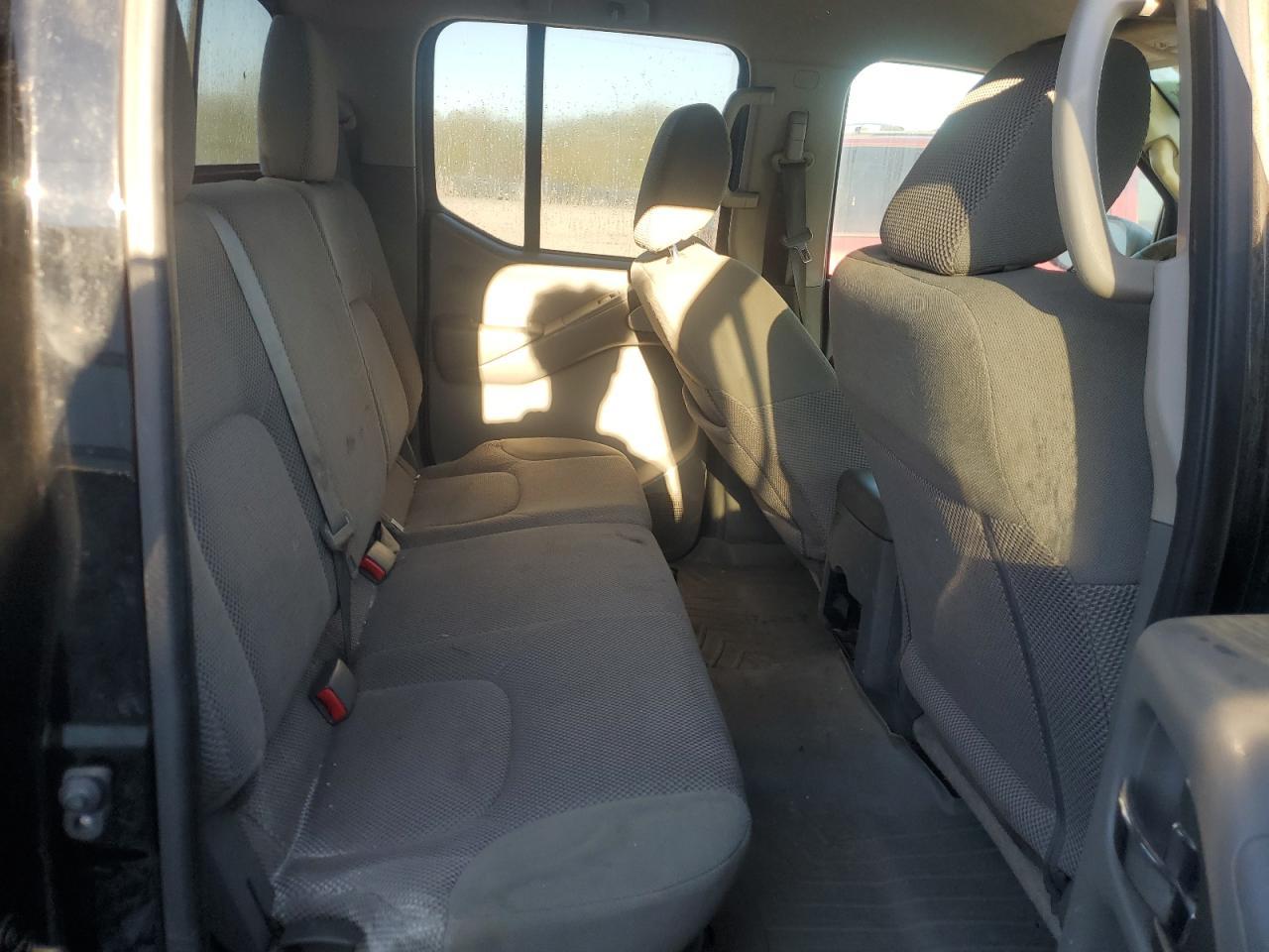 2015 NISSAN Frontier