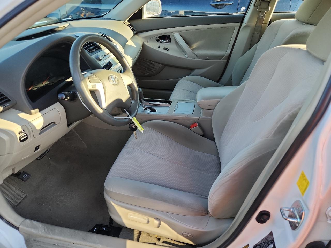 2011 TOYOTA CAMRY