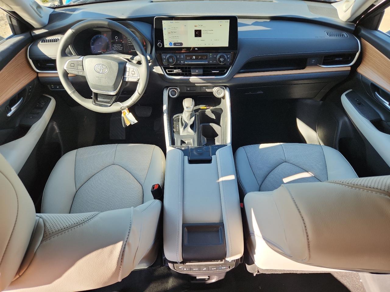 2025 TOYOTA HIGHLANDER
