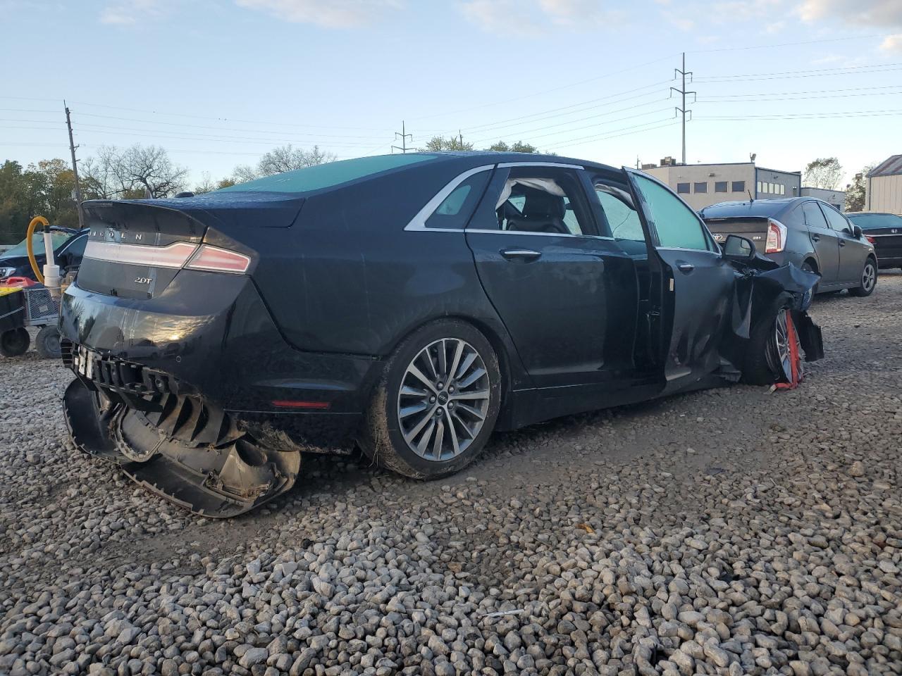 2017 LINCOLN MKZ