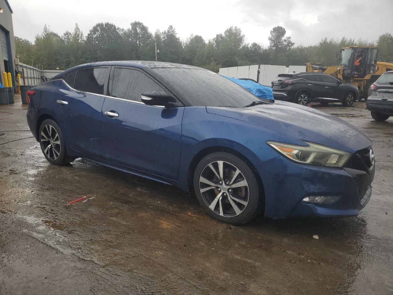 2017 NISSAN Maxima