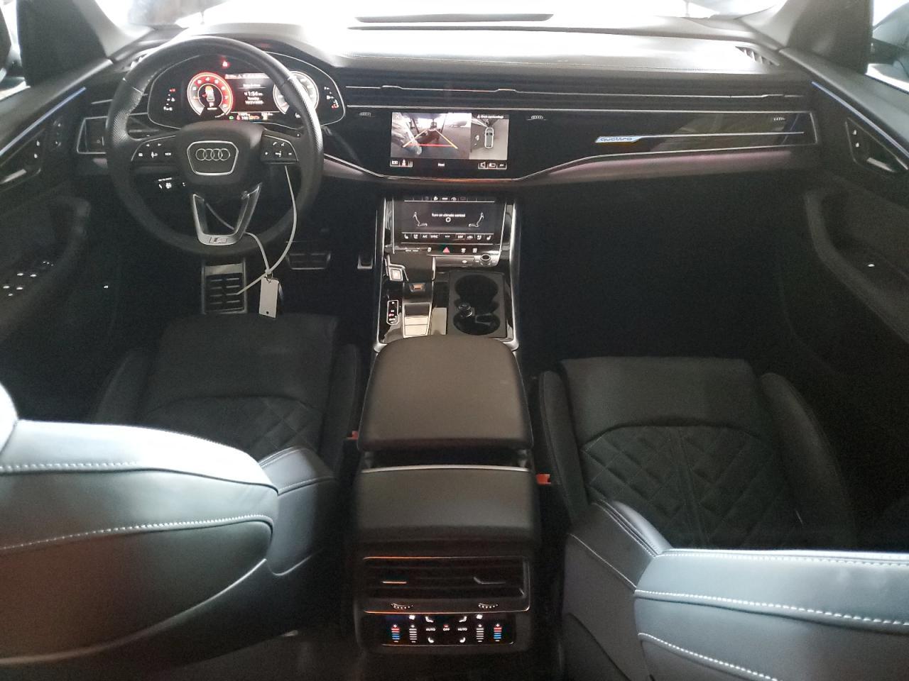 2024 AUDI SQ8