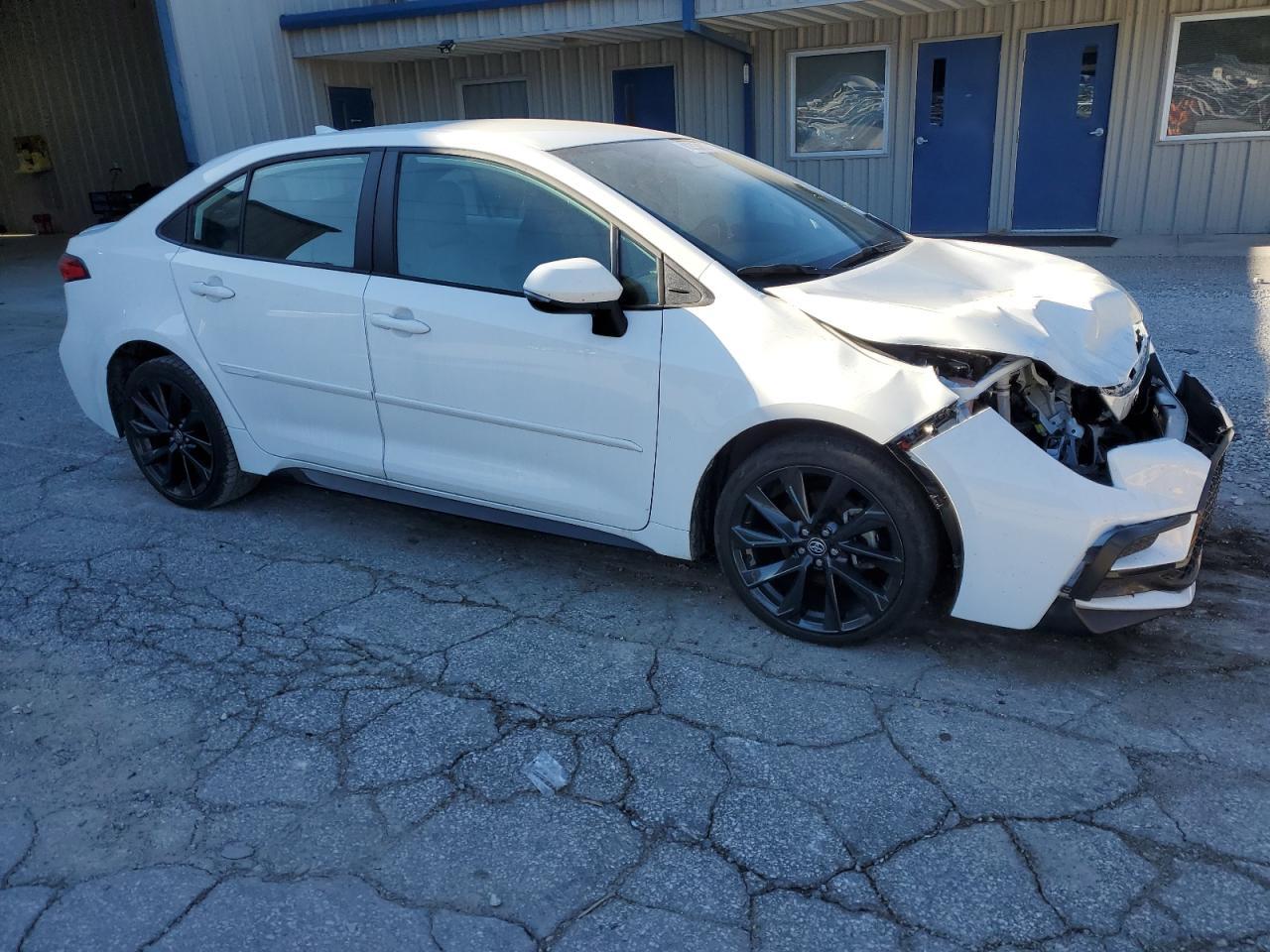 2024 TOYOTA COROLLA