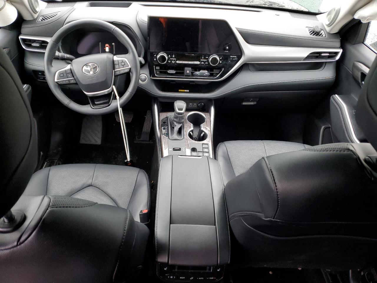 2025 TOYOTA HIGHLANDER