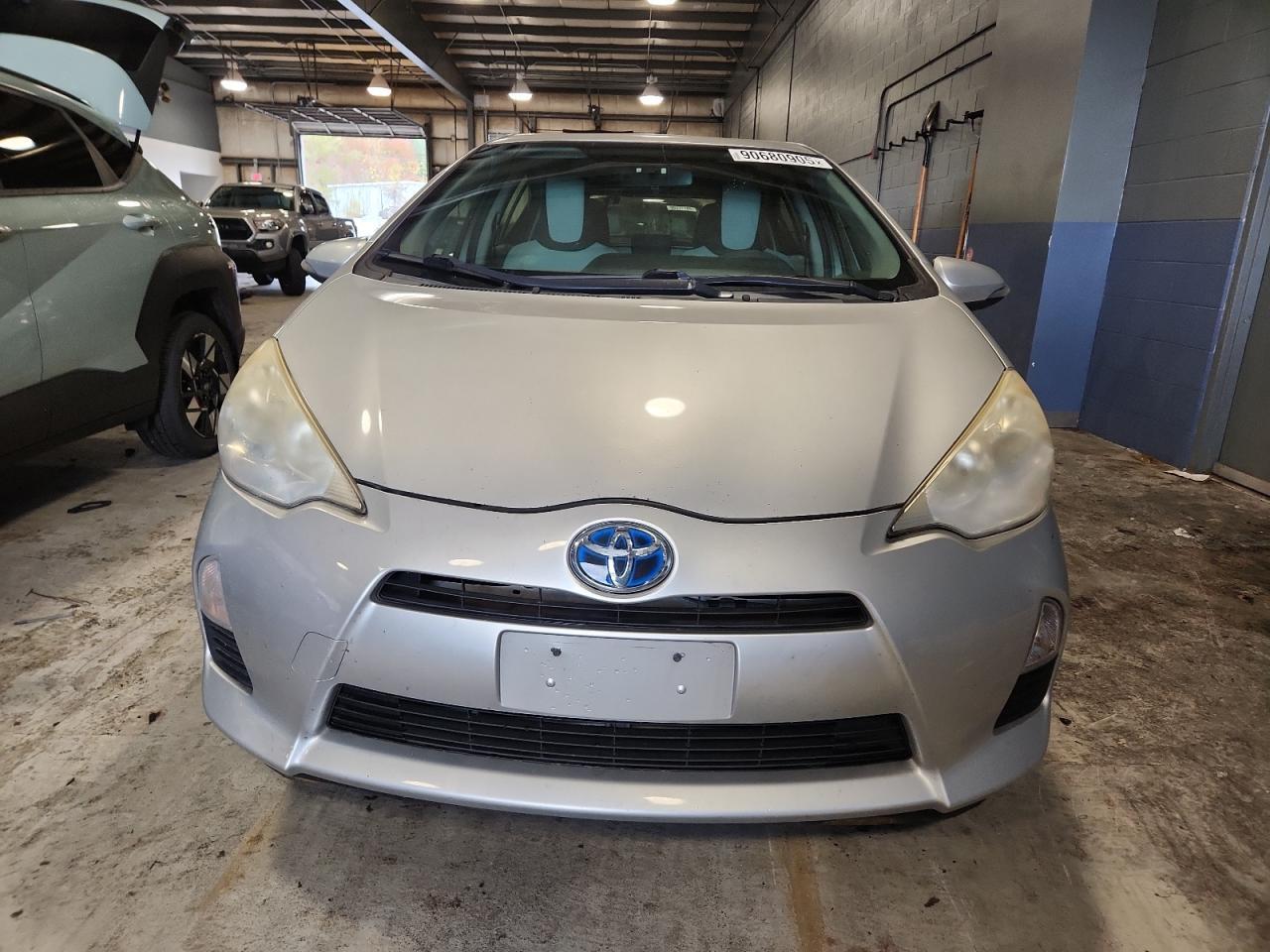 2013 TOYOTA Prius c
