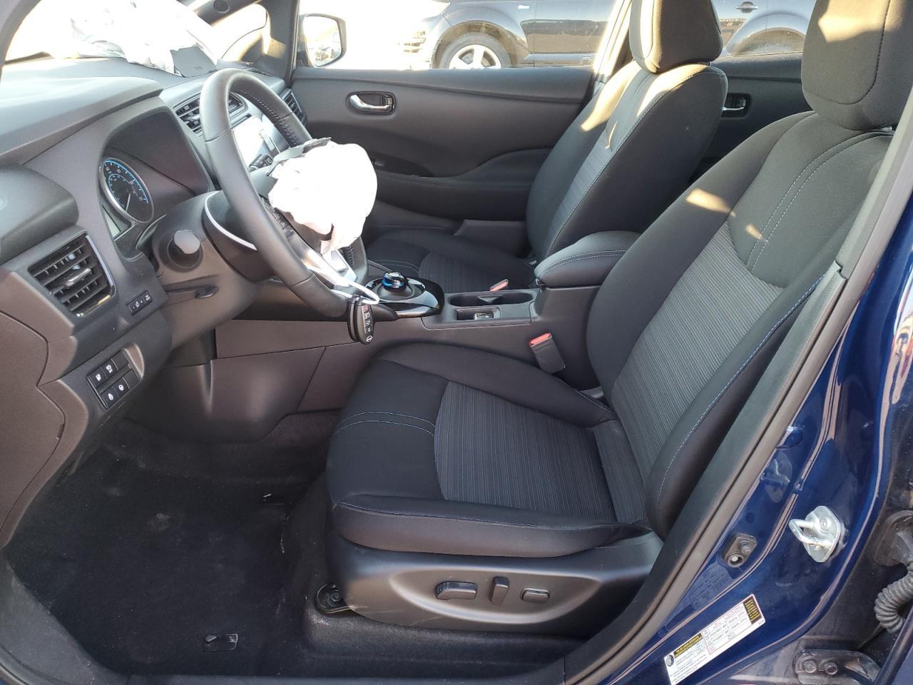 2025 NISSAN LEAF