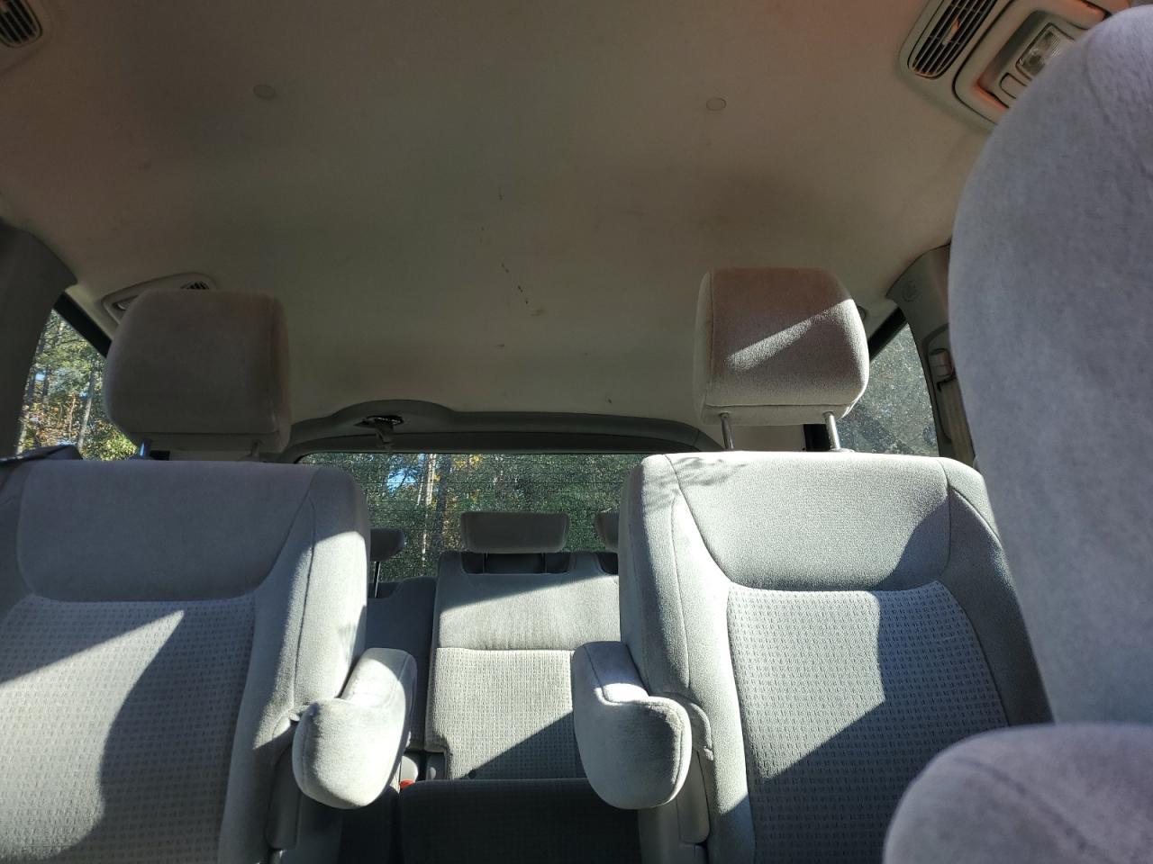 2010 TOYOTA SIENNA