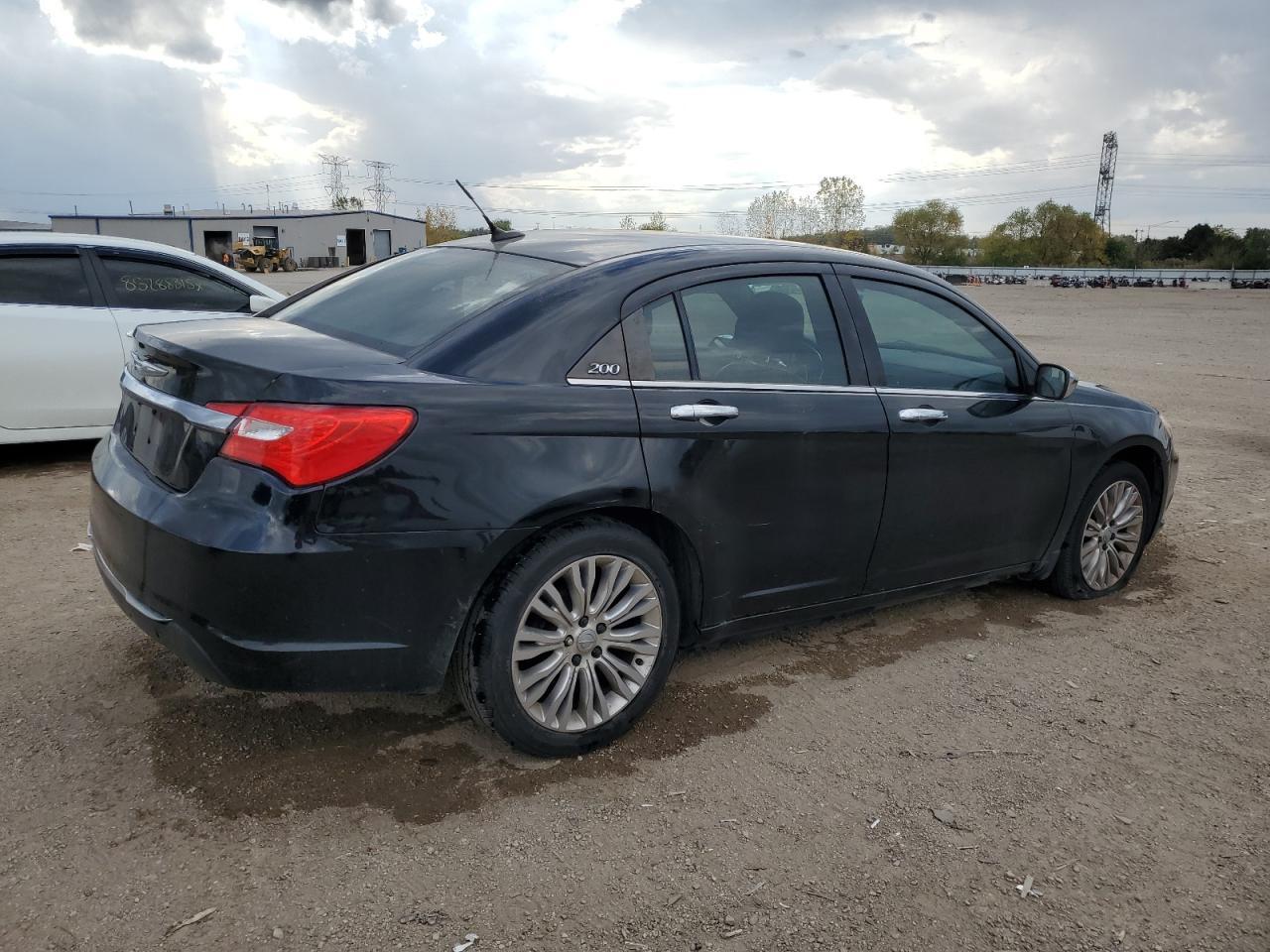 2011 CHRYSLER 200