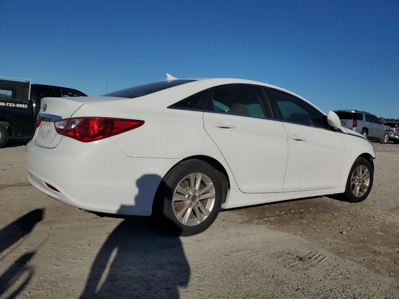 2011 HYUNDAI SONATA
