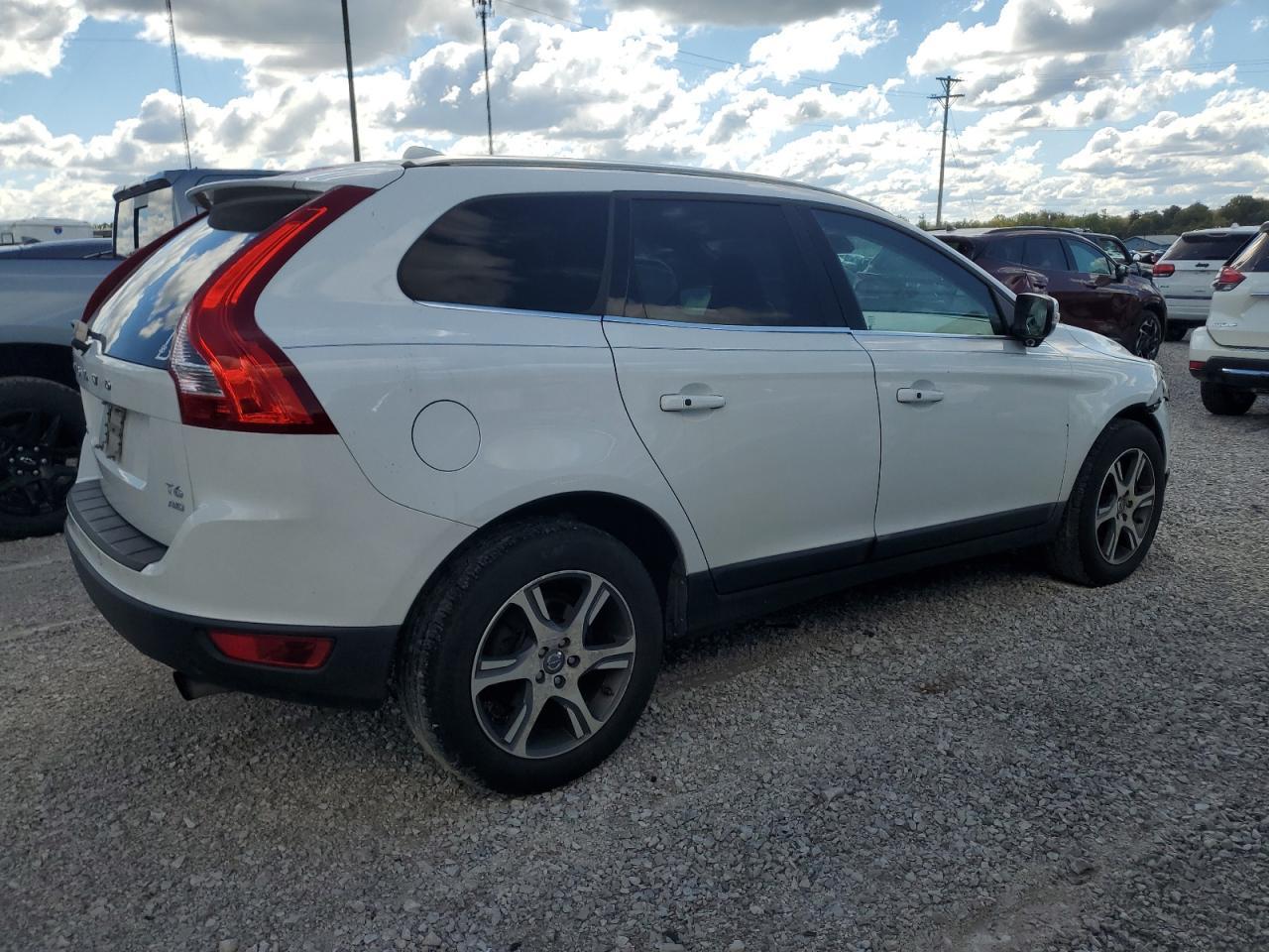 2013 VOLVO XC60