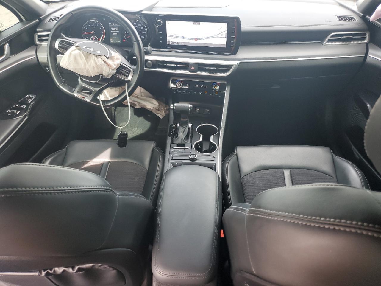 2022 KIA K5