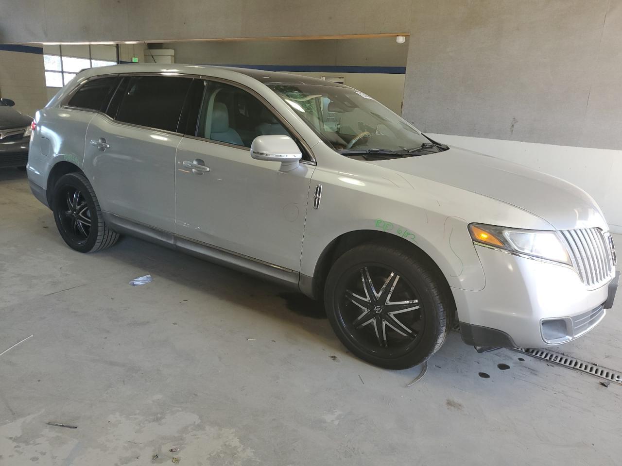 2010 LINCOLN MKT