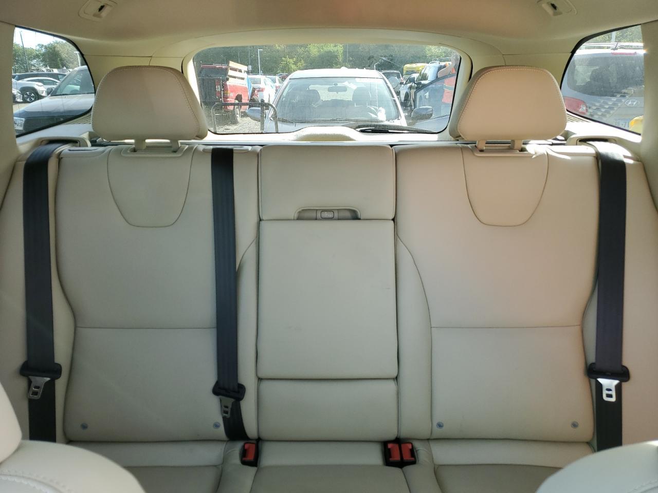 2015 VOLVO XC60