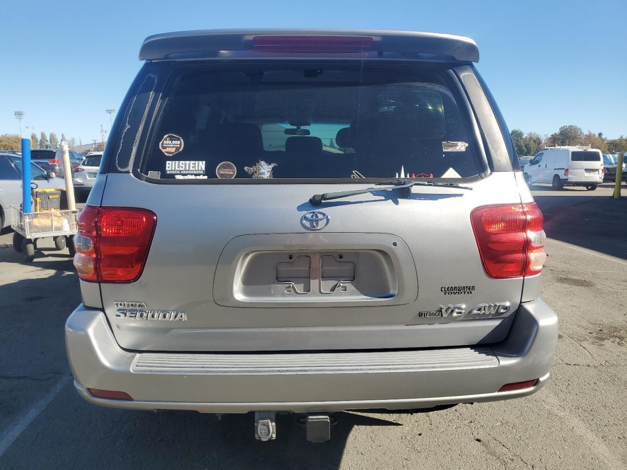2001 TOYOTA Sequoia