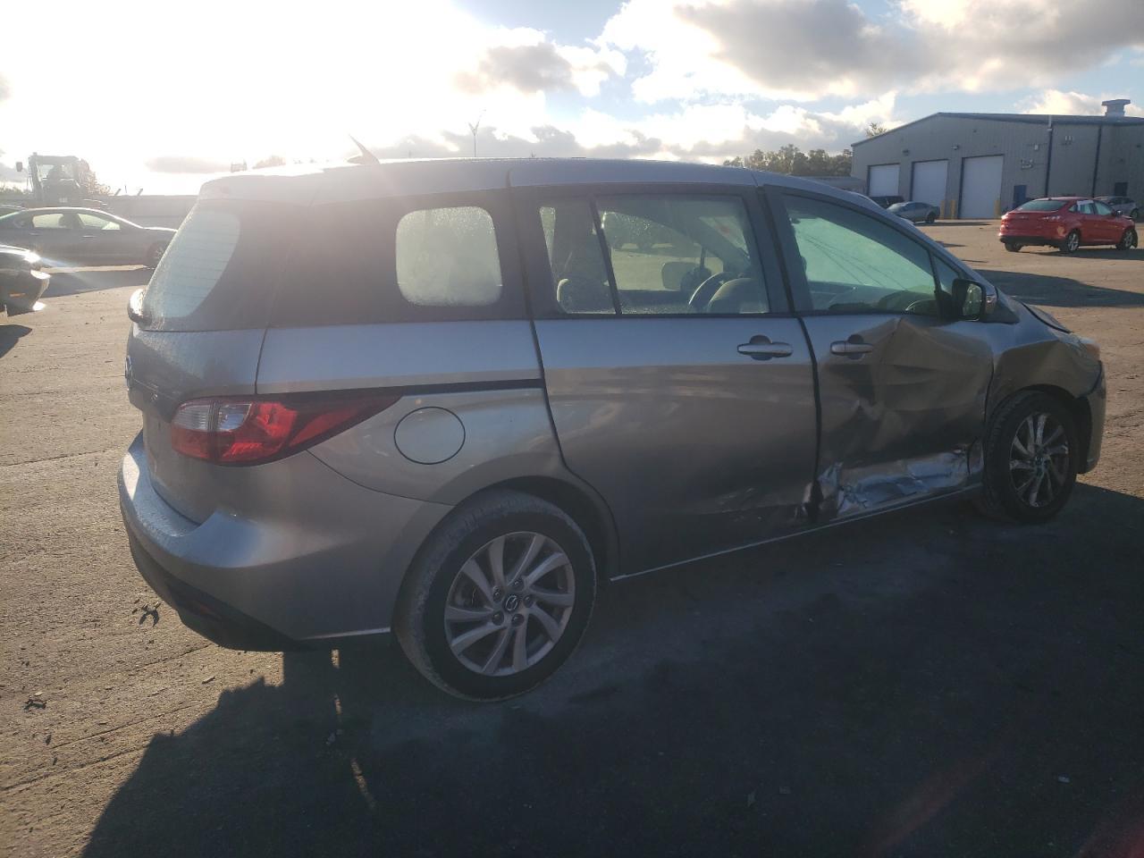 2013 MAZDA 5