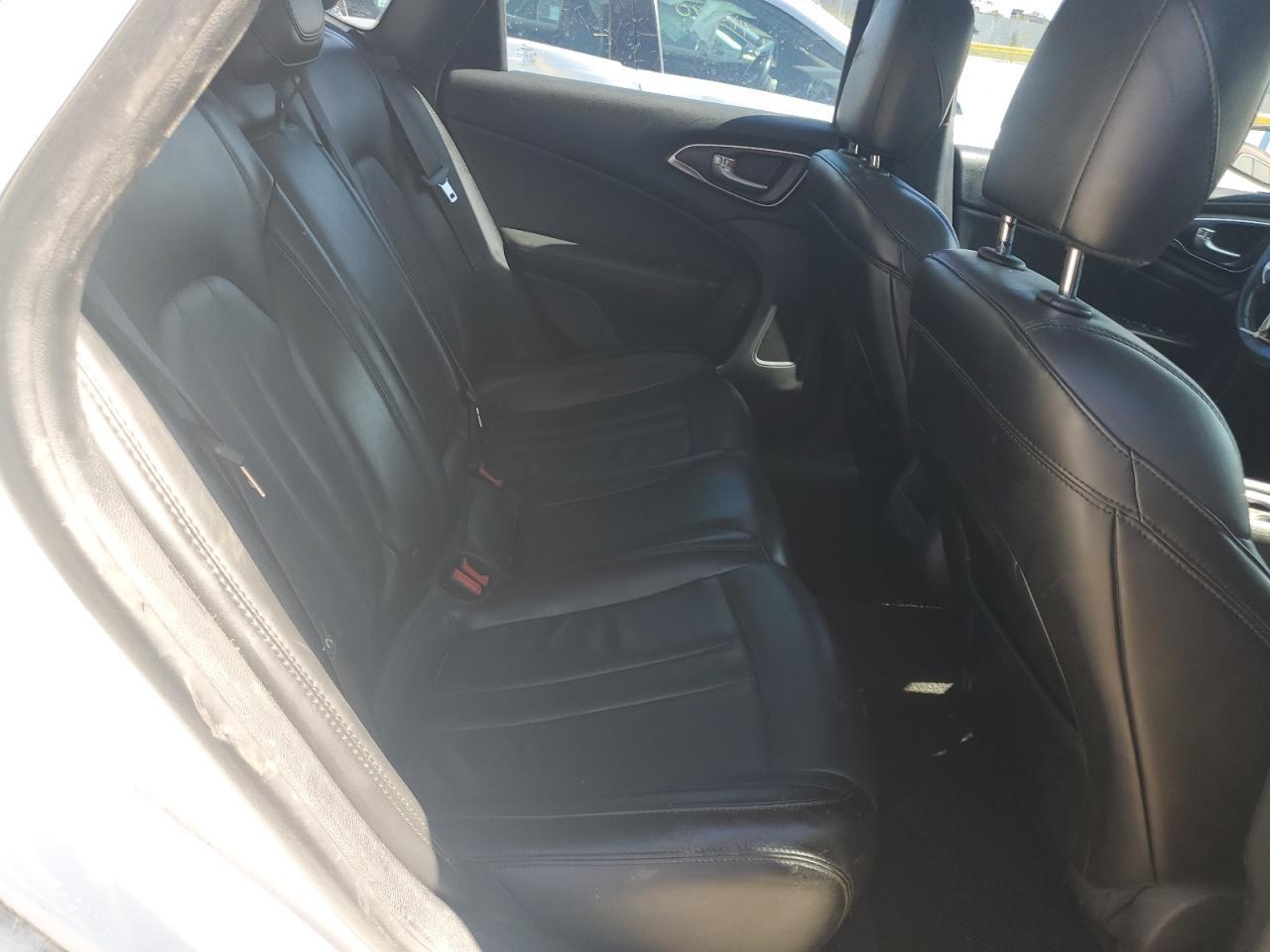 2017 CHRYSLER 200