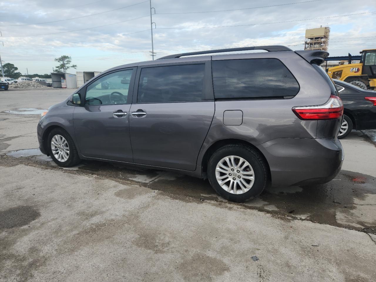 2015 TOYOTA SIENNA