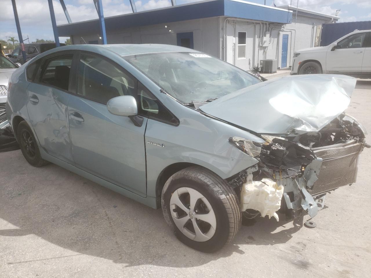 2013 TOYOTA PRIUS