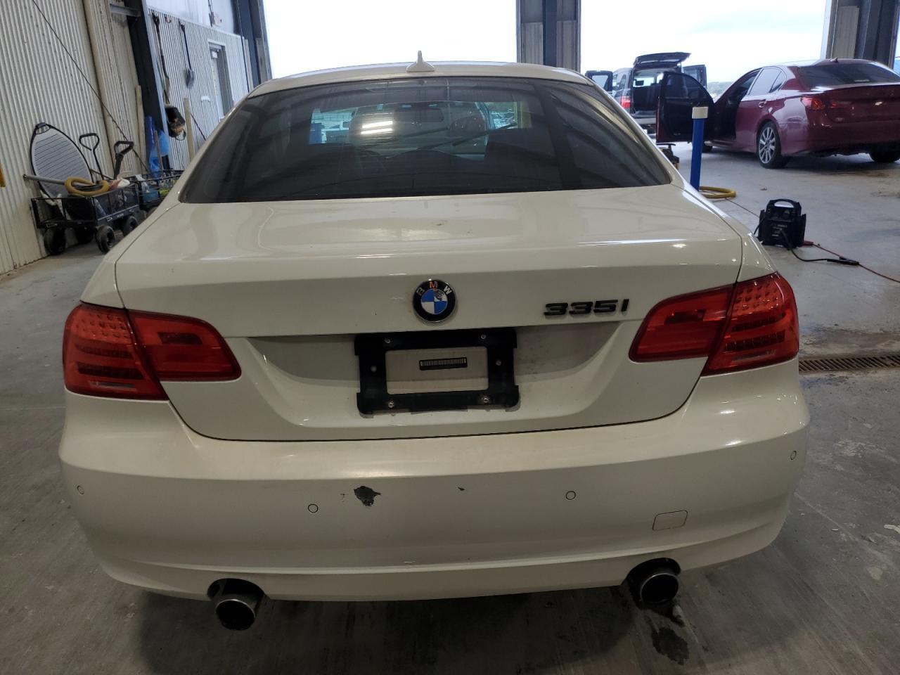 2011 BMW 3 SERIES