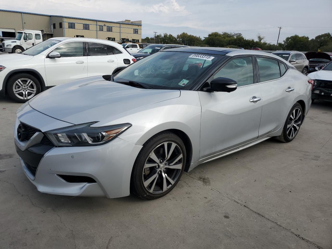 2017 NISSAN Maxima