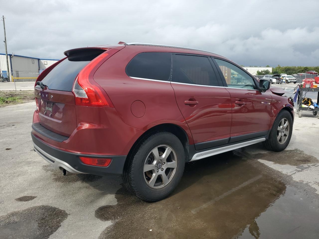 2011 VOLVO XC60