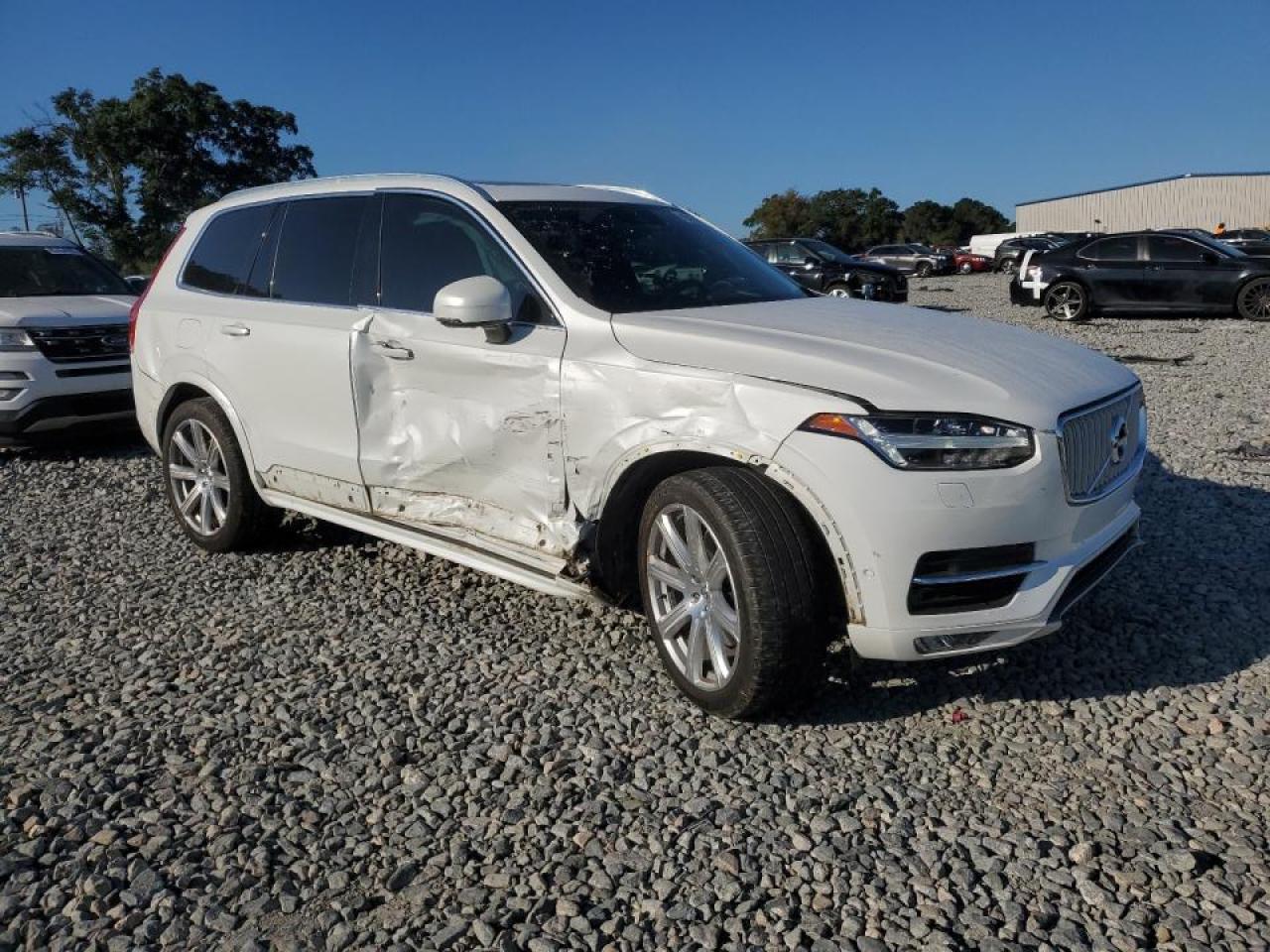2019 VOLVO XC90