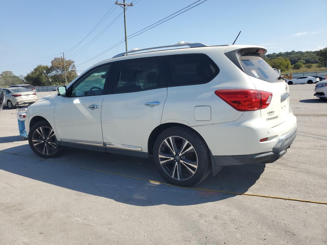 2017 NISSAN PATHFINDER