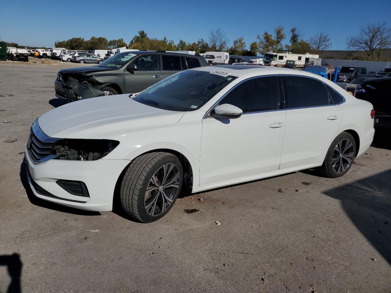 2022 VOLKSWAGEN Passat