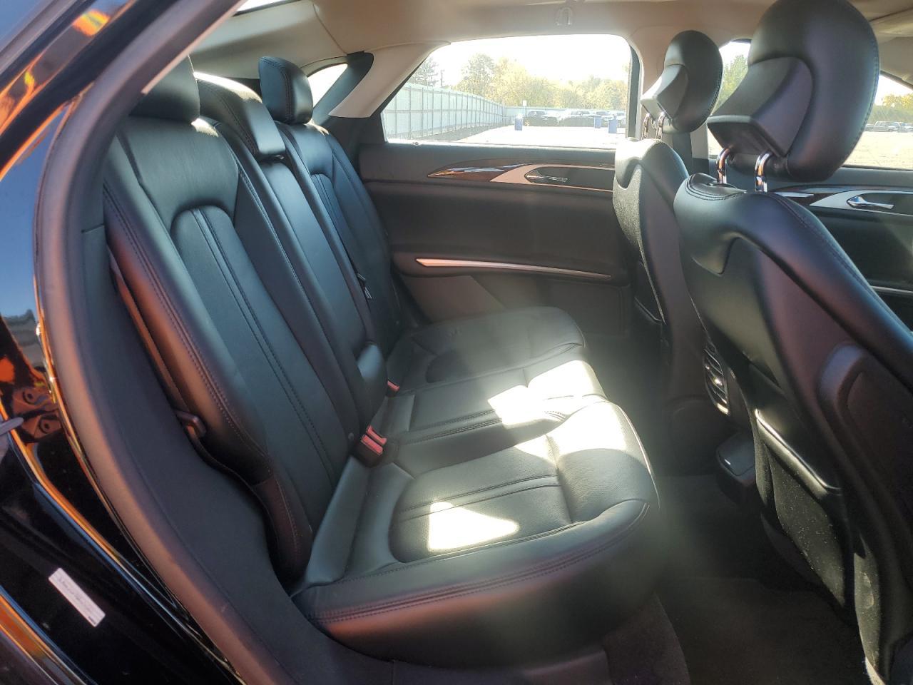 2016 LINCOLN MKZ