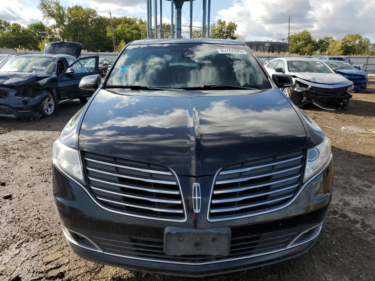 2018 LINCOLN MKT