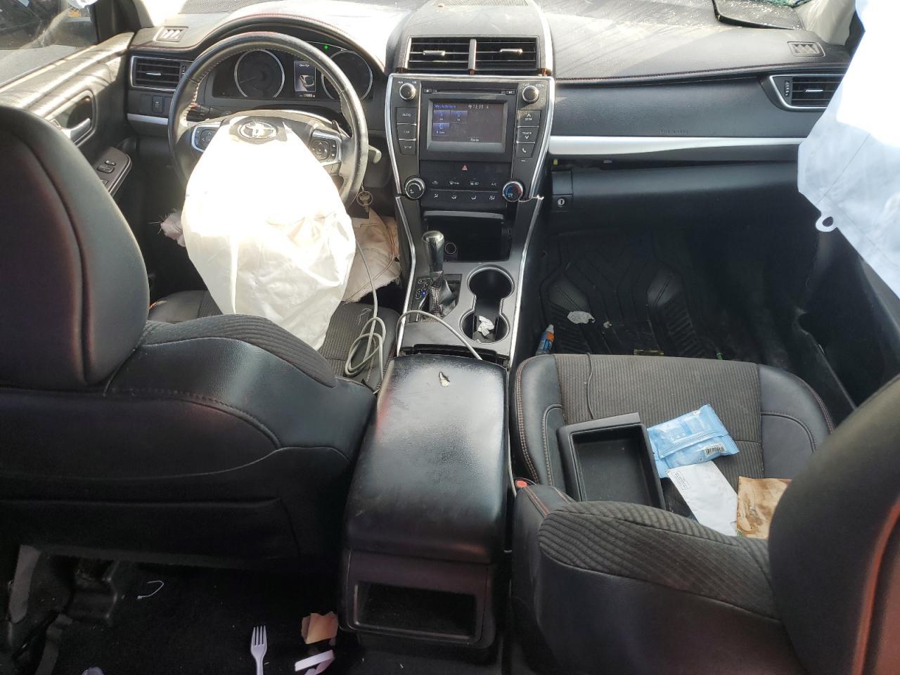 2016 TOYOTA CAMRY