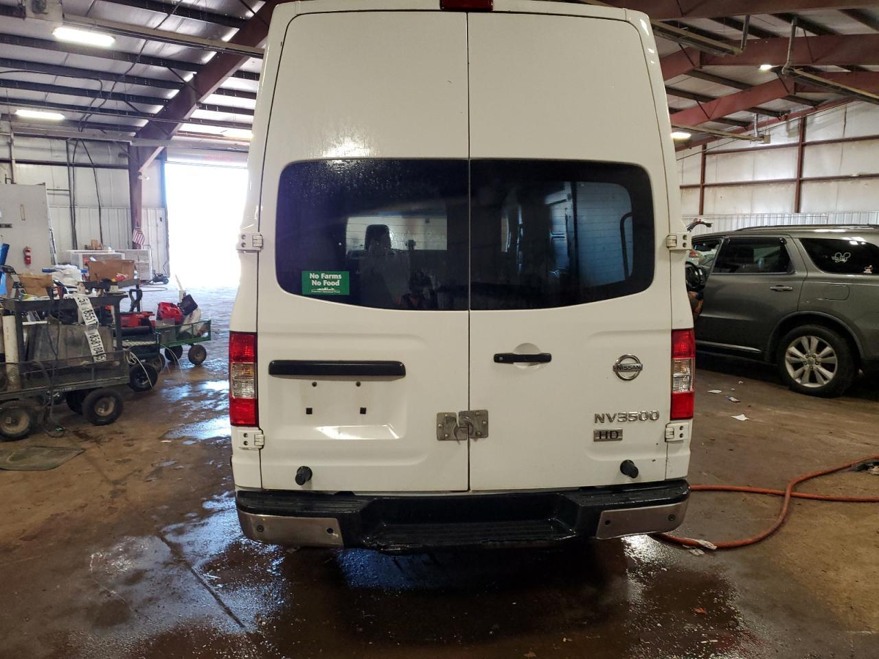 2012 NISSAN NV 2500