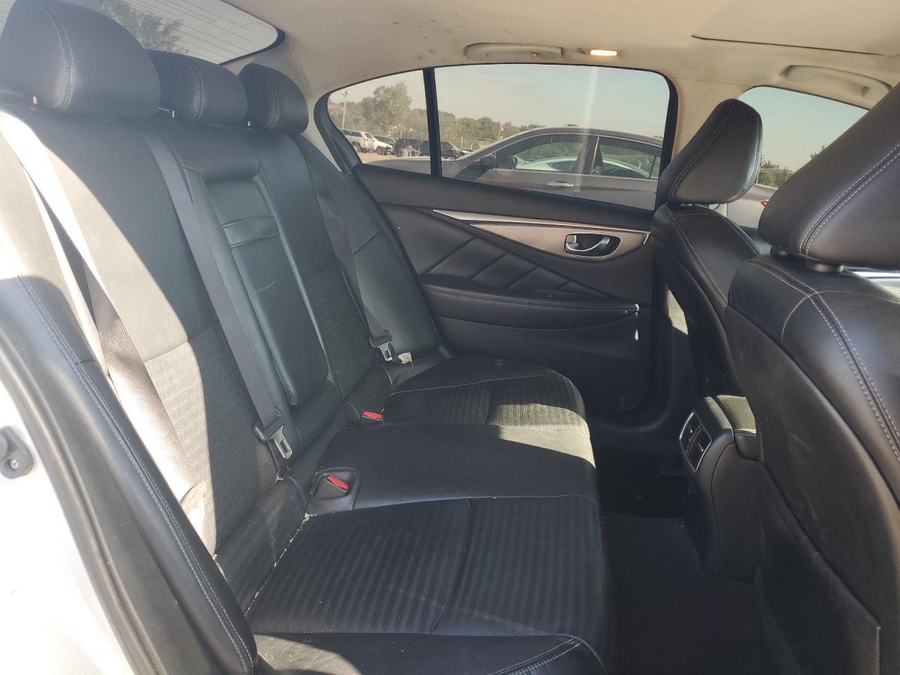 2014 INFINITI Q50