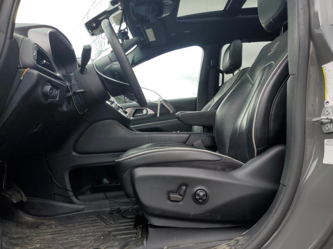 2022 CHRYSLER Pacifica
