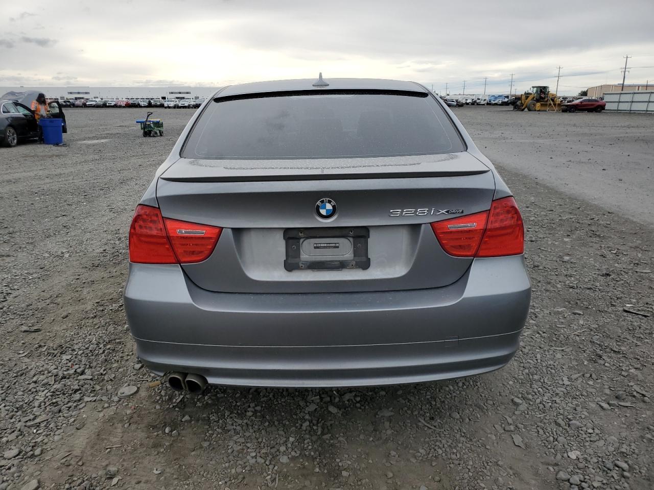 2011 BMW 3 SERIES