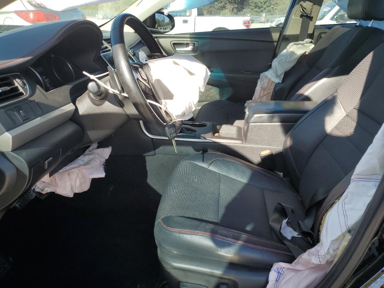 2016 TOYOTA CAMRY