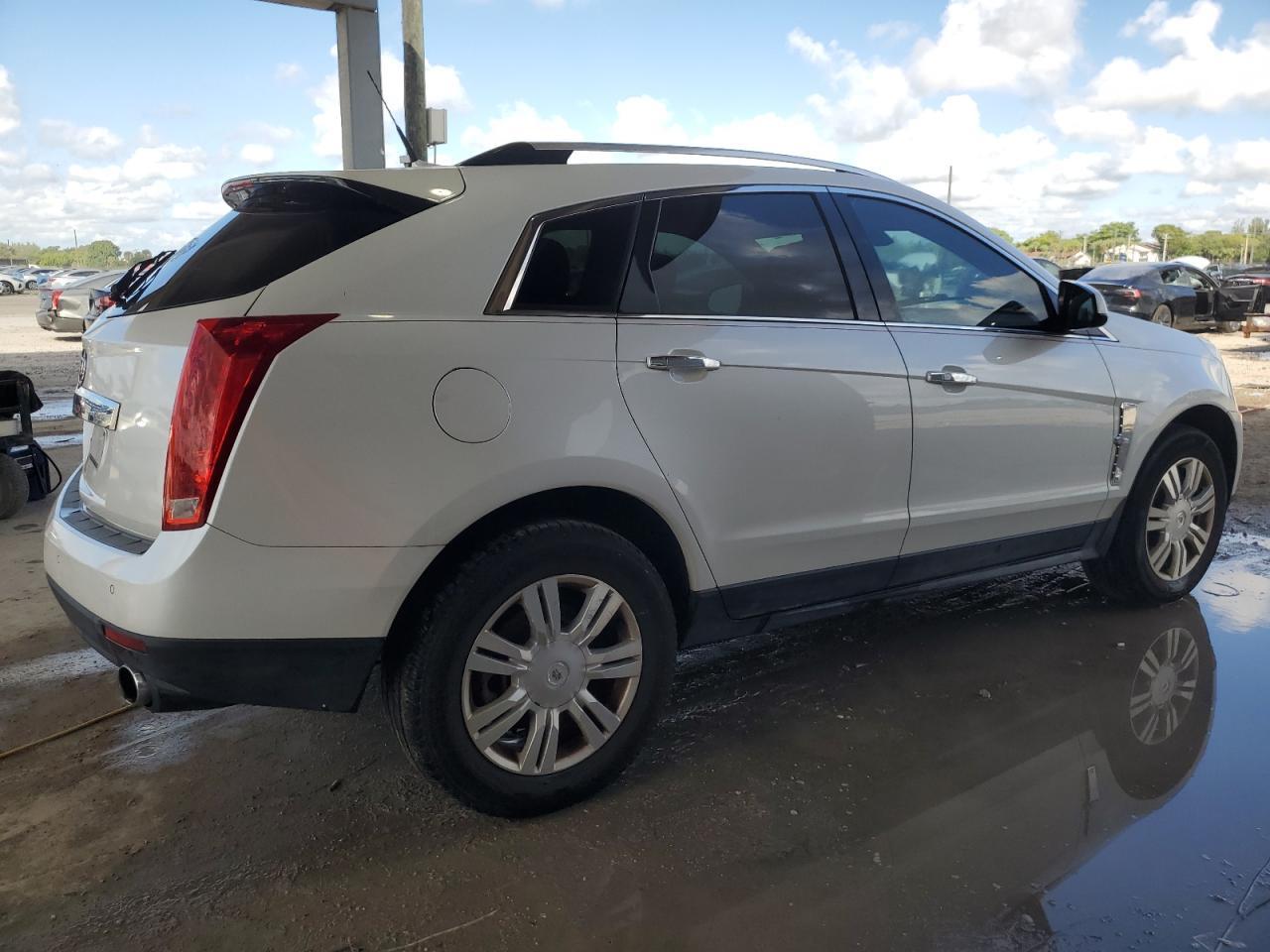 2011 CADILLAC SRX
