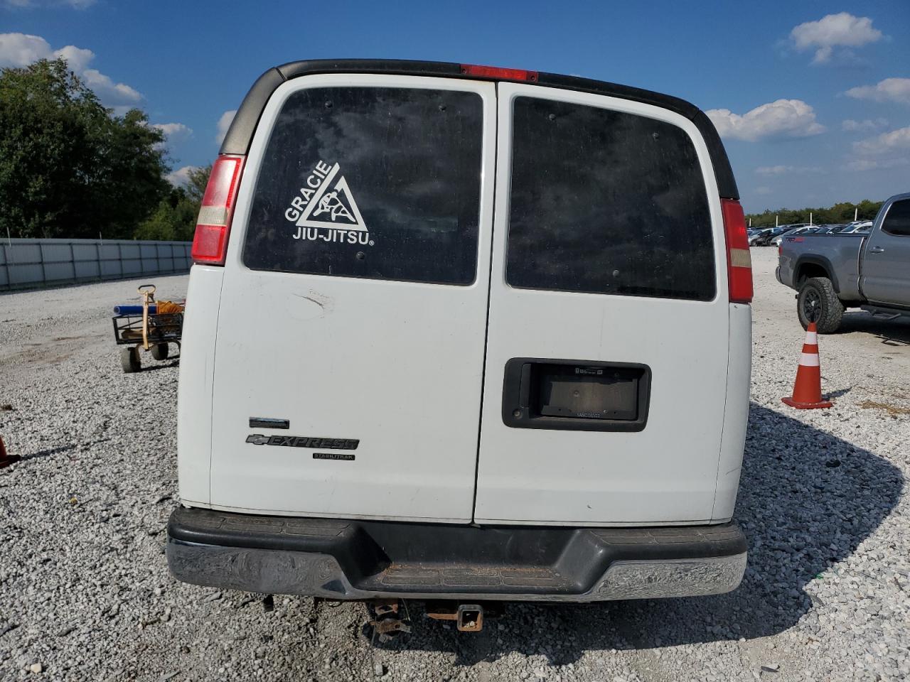 2011 CHEVROLET Express 3500