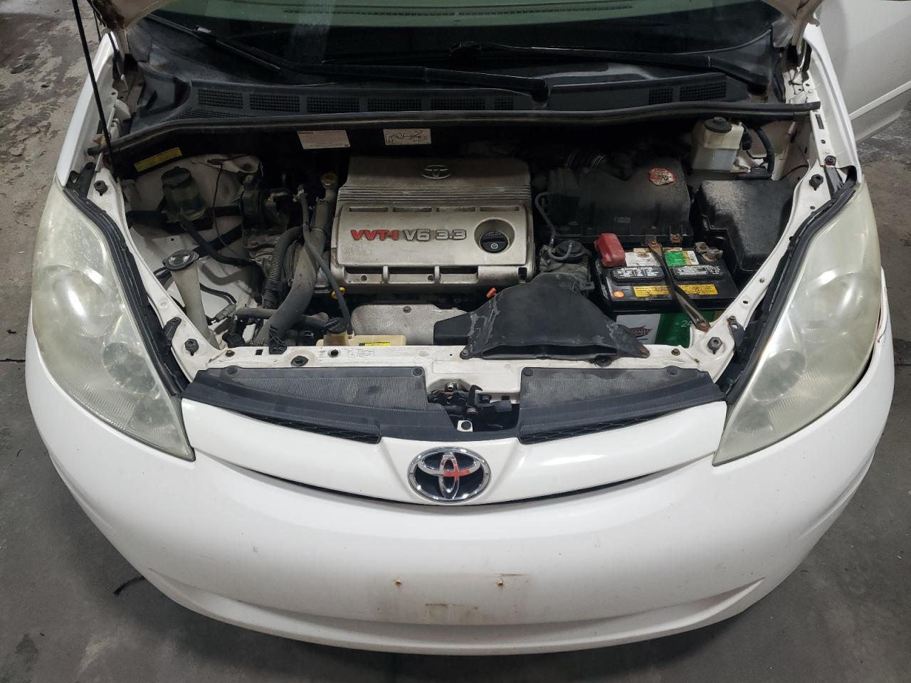 2006 TOYOTA SIENNA