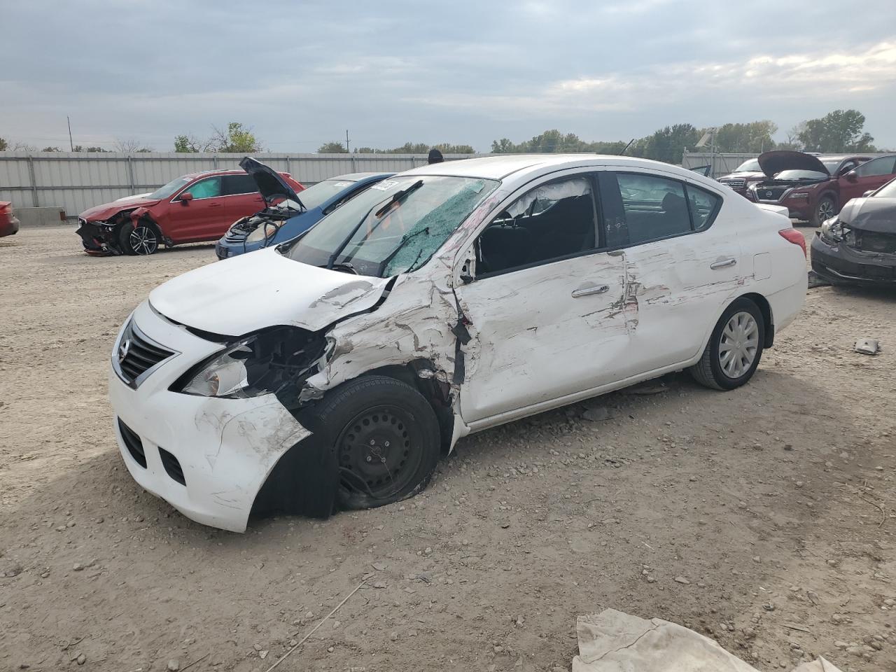 2014 NISSAN VERSA