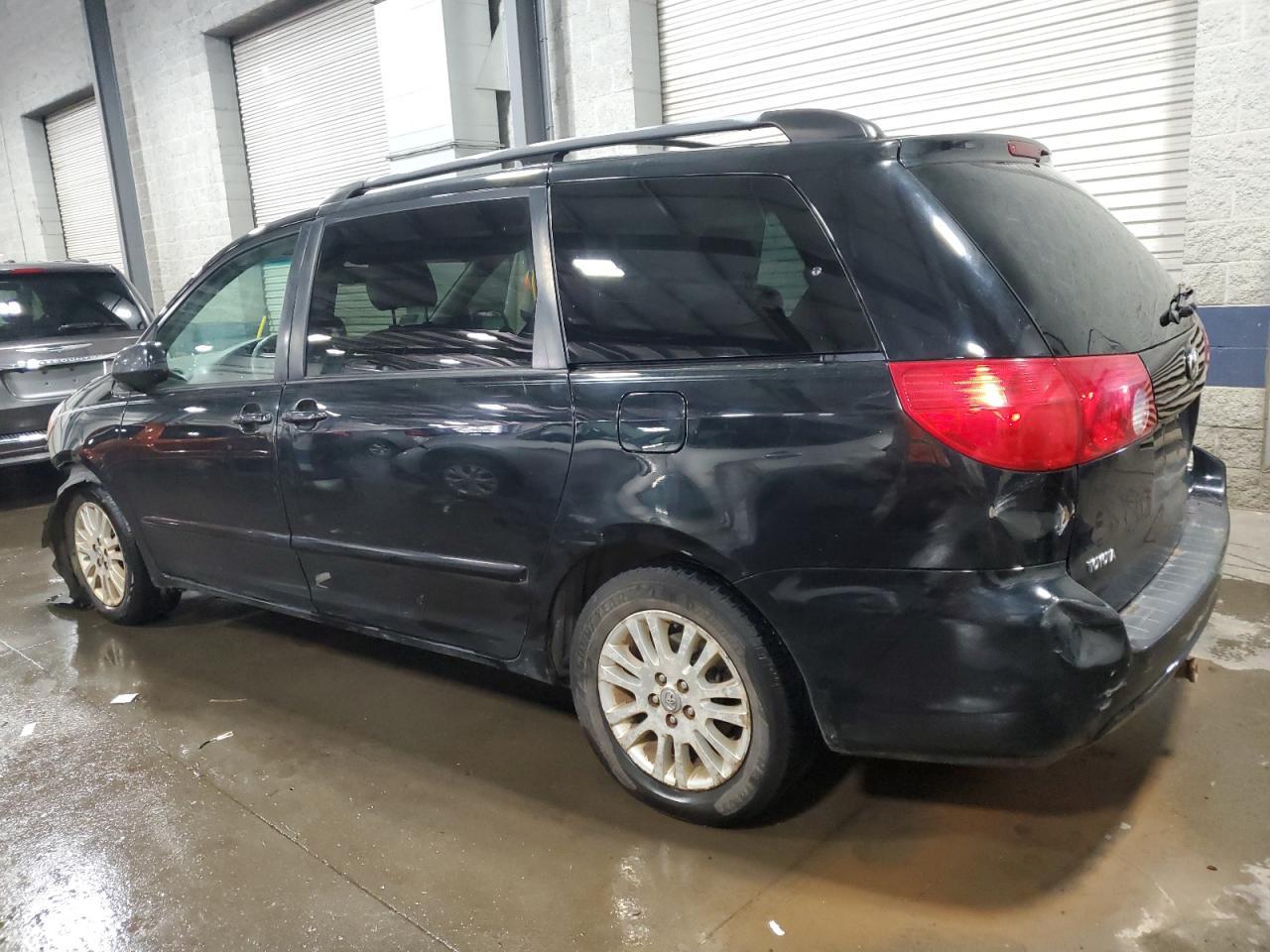 2008 TOYOTA SIENNA