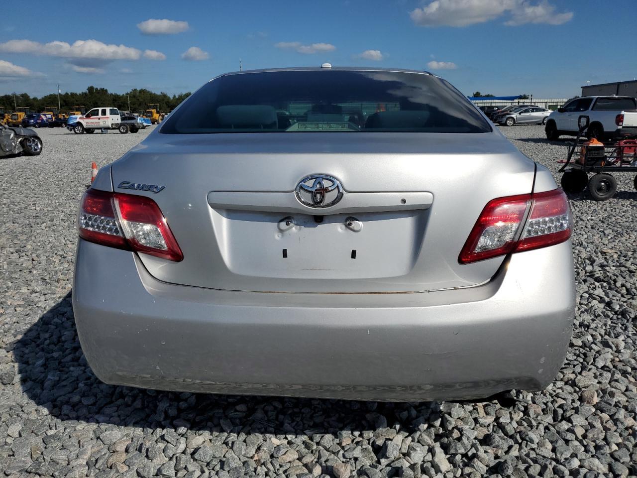 2010 TOYOTA CAMRY