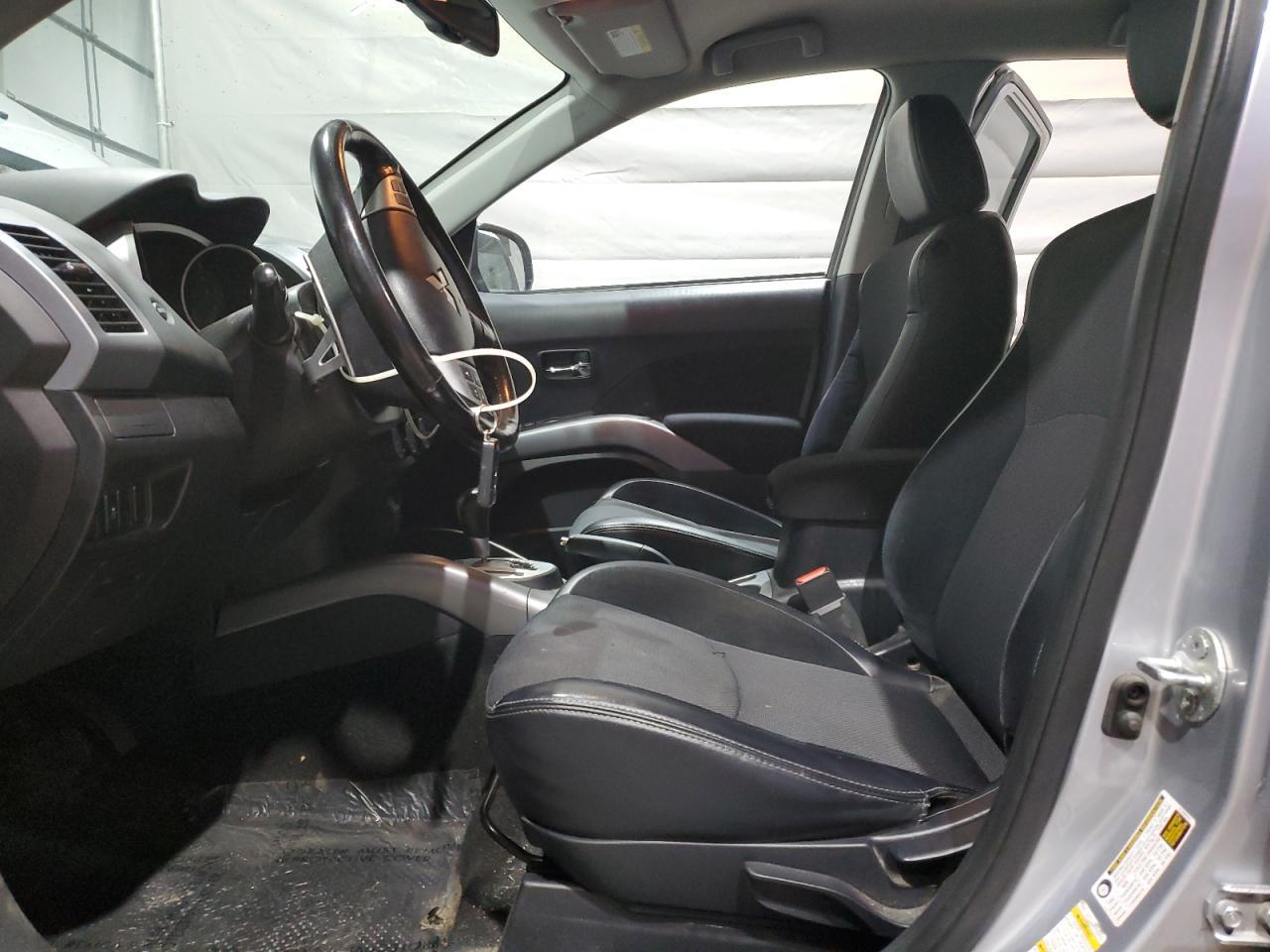 2012 MITSUBISHI outlander