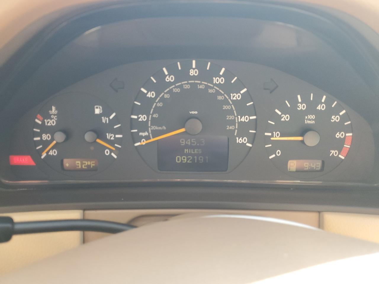 2001 MERCEDES-BENZ E-Class