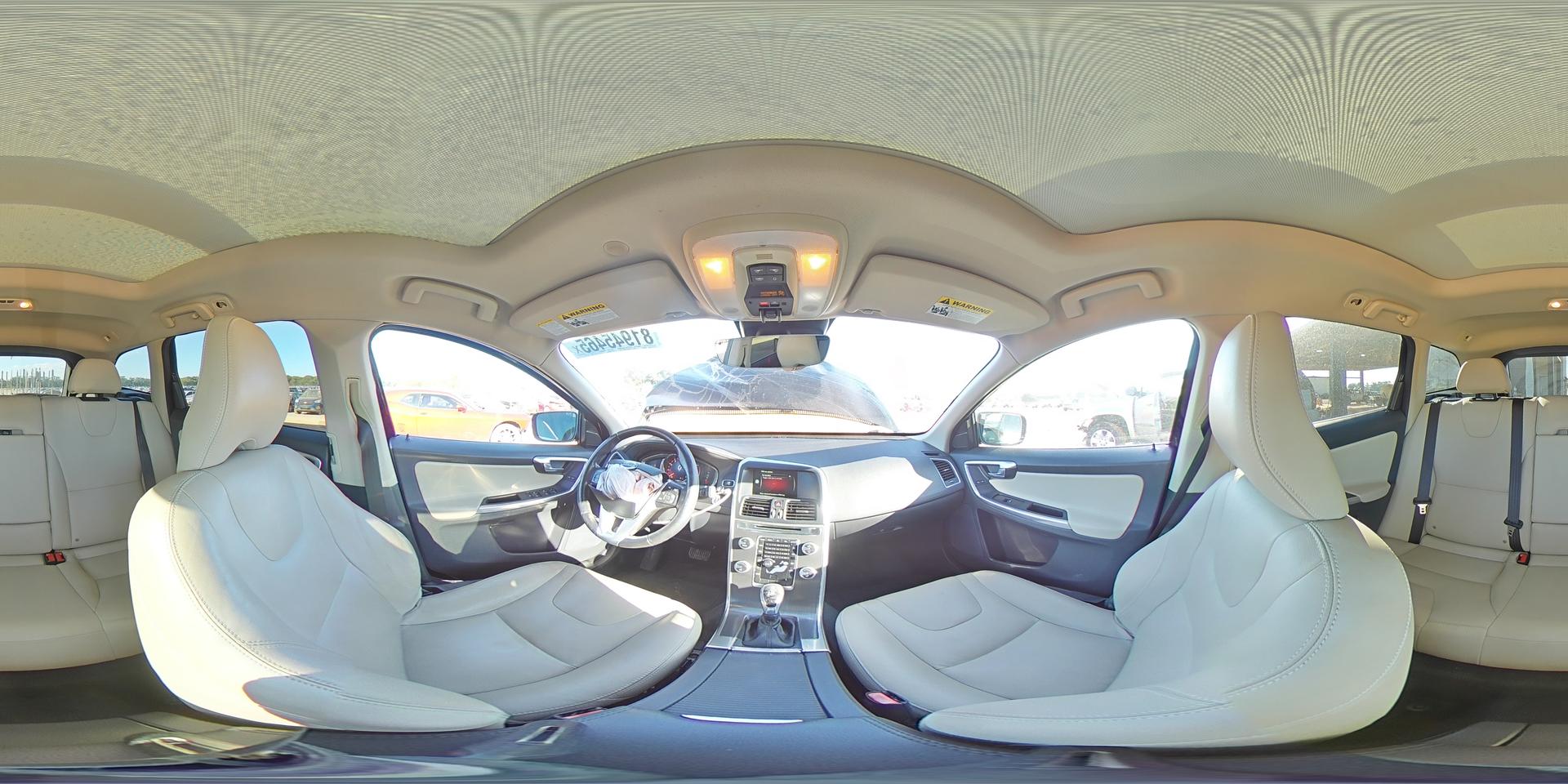 2016 VOLVO XC60