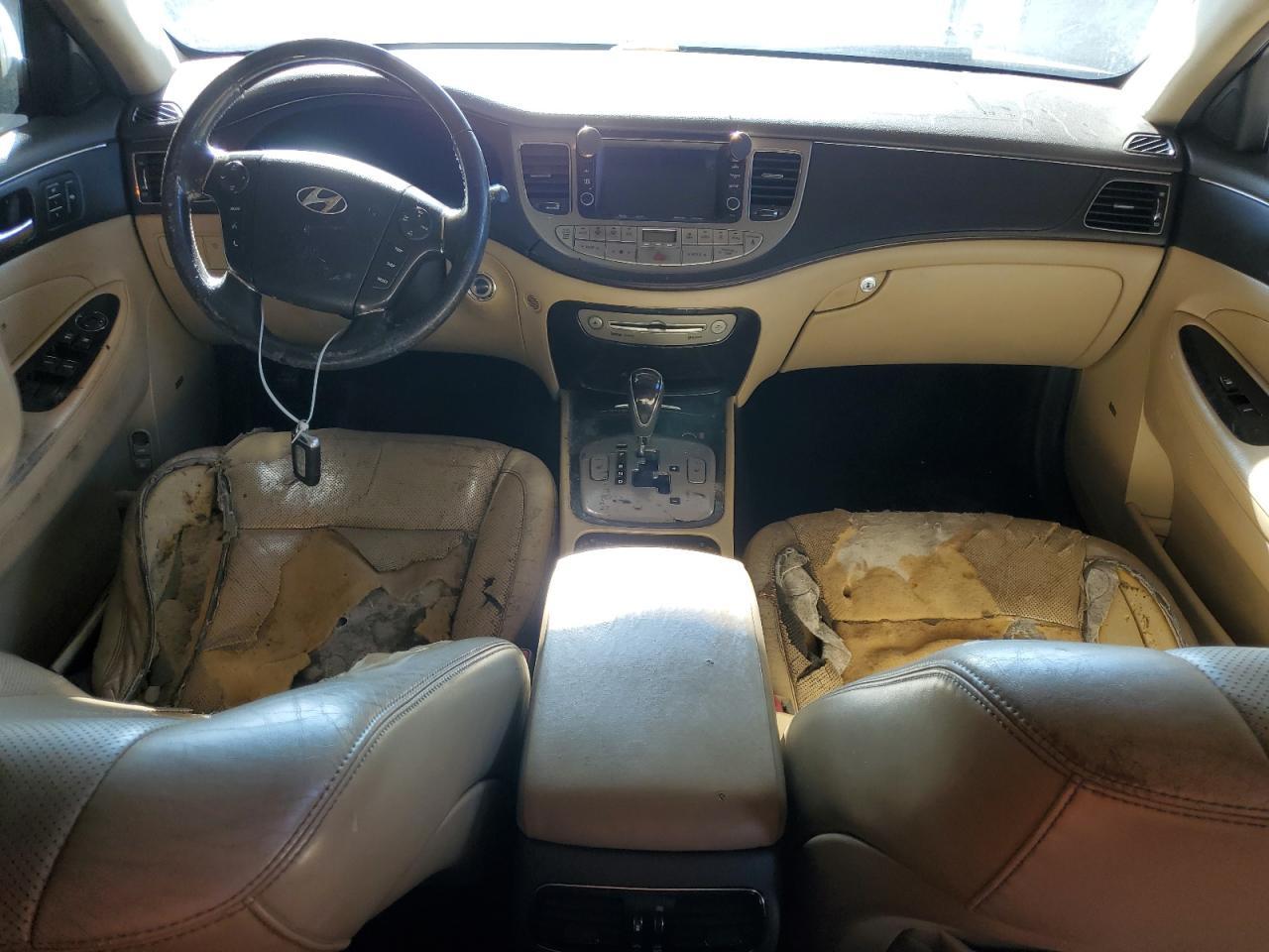 2010 HYUNDAI GENESIS