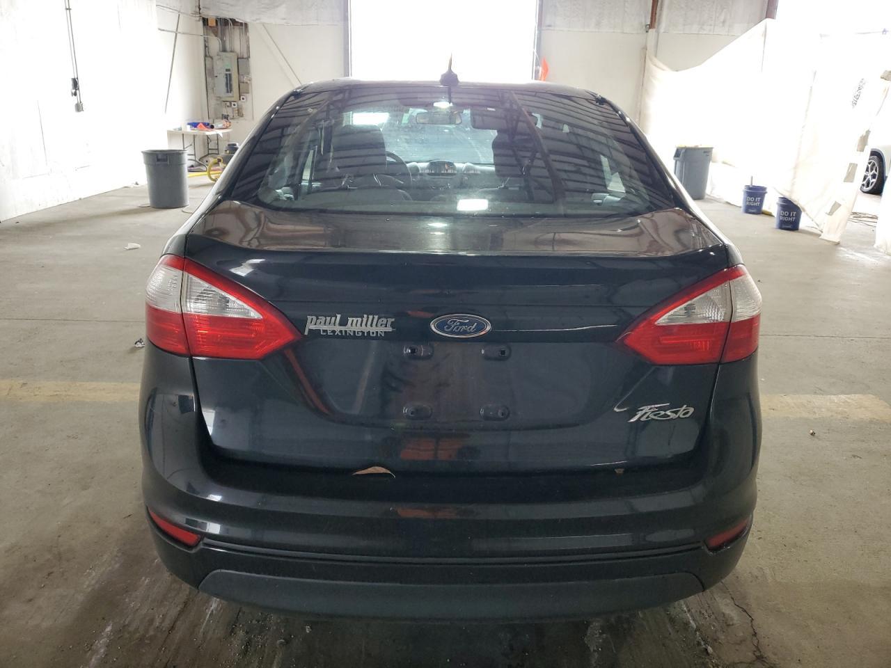2016 FORD Fiesta