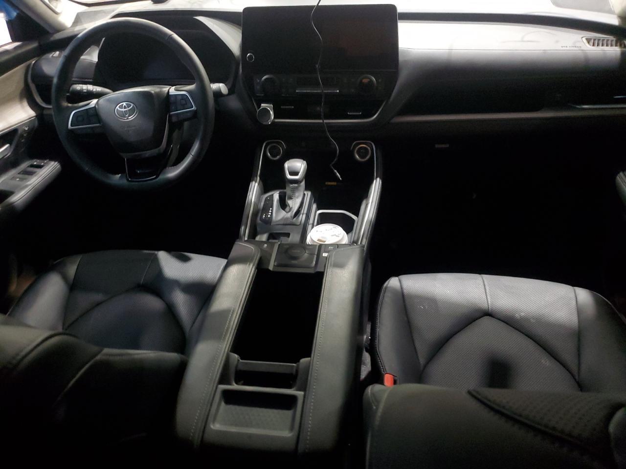 2024 TOYOTA HIGHLANDER