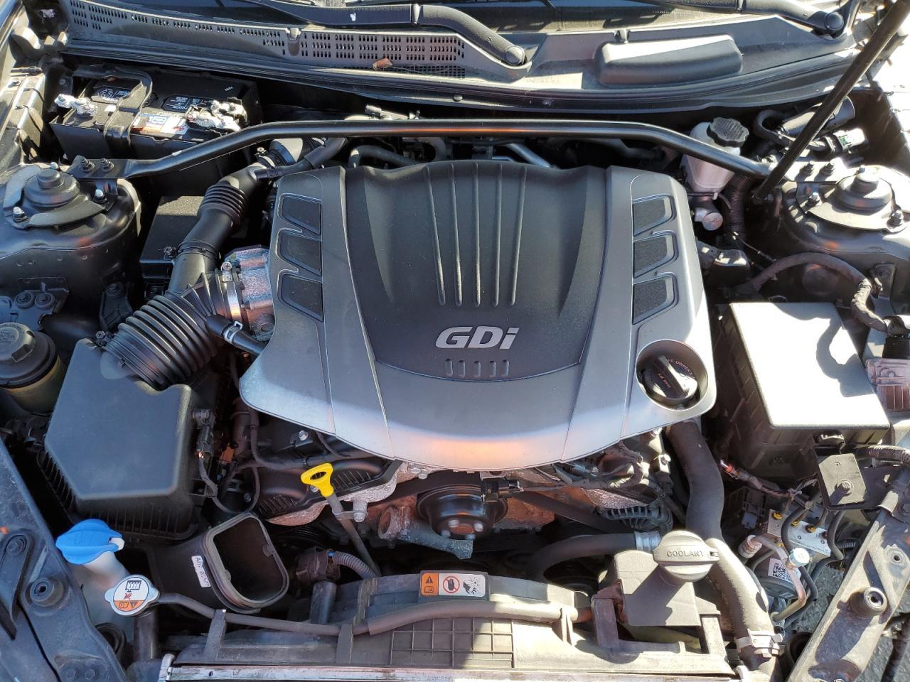 2016 HYUNDAI GENESIS