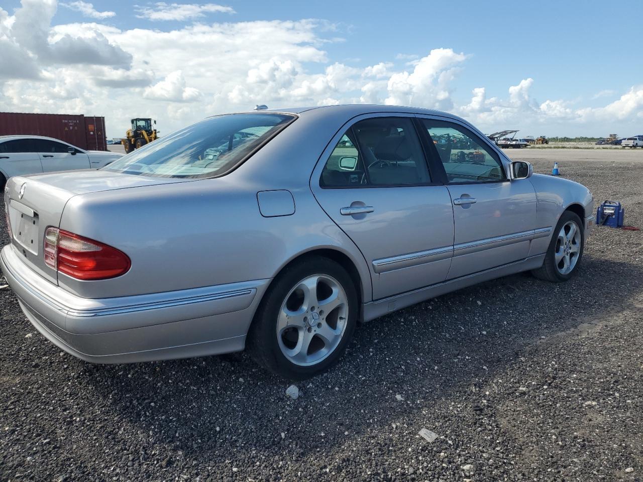 2002 MERCEDES-BENZ E-Class